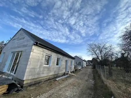 Balatonszemesi családi házak, Balatonszemes 