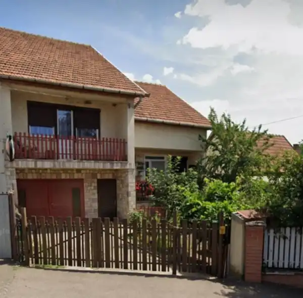 Eladó családi ház, Abasár 5 szoba 180 m² 55 M Ft