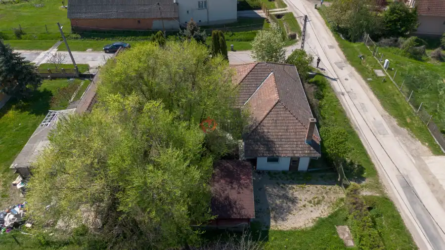 eladó családi ház, Acsa