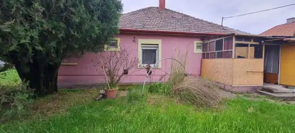 Eladó családi ház, Adony 2 szoba 115 m² 39.9 M Ft