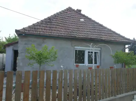 eladó családi ház, Albertirsa