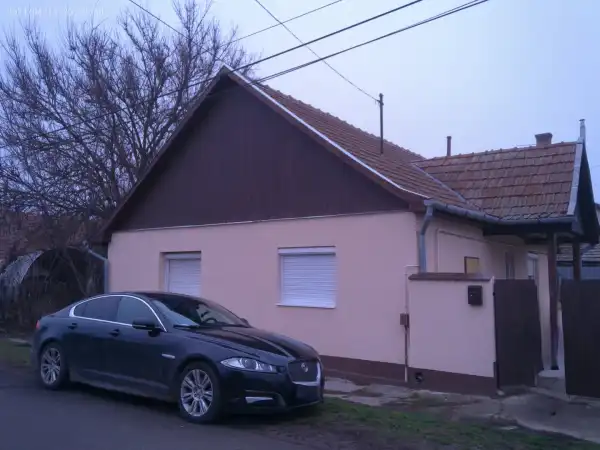 Eladó családi ház, Albertirsa 3 szoba 62 m² 39.9 M Ft