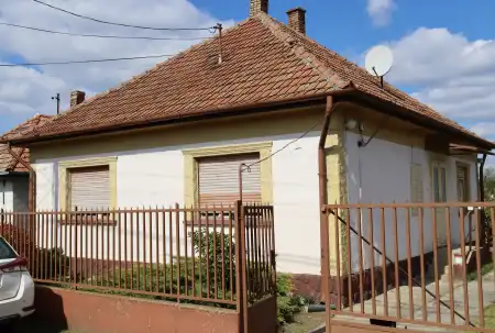 eladó családi ház, Albertirsa