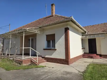 eladó családi ház, Albertirsa