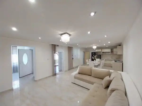 Eladó családi ház, Apc 2 szoba 73 m² 34.5 M Ft