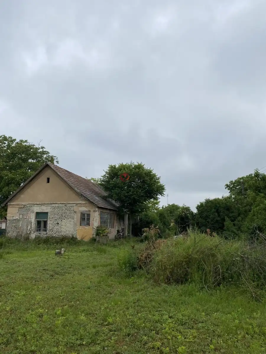 eladó családi ház, Apostag