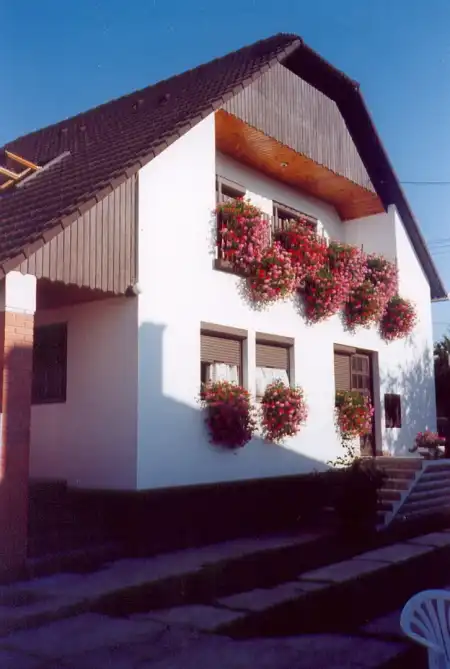 eladó családi ház, Bábolna eladó családi ház, Bábolna