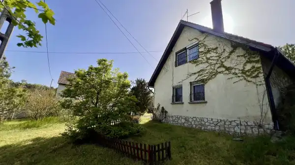 Eladó családi ház, Bakonyszentlászló 3 szoba 83 m² 34.9 M Ft