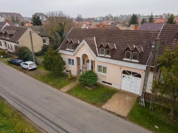 Eladó családi ház, Balassagyarmat 5 szoba 210 m² 120 M Ft