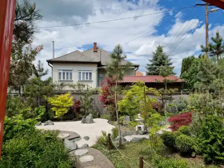 eladó családi ház, Balaton község