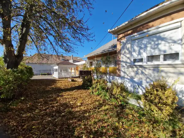 Eladó családi ház, Balaton 4 szoba 100 m² 12.9 M Ft