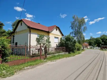 eladó családi ház, Balaton