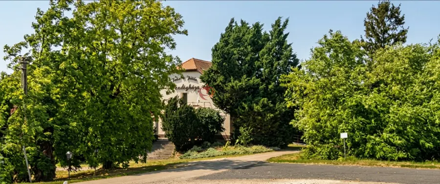 eladó családi ház, Balatonszárszó