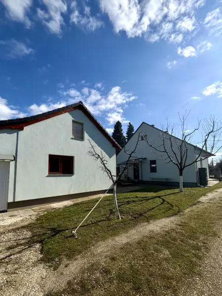 eladó családi ház, Balatonszárszó