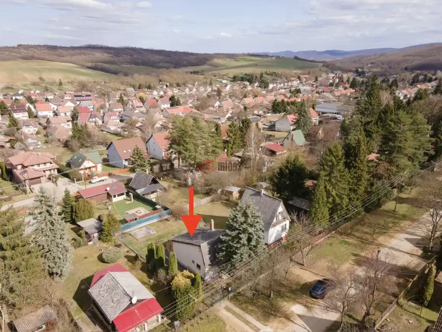 eladó családi ház, Bánk