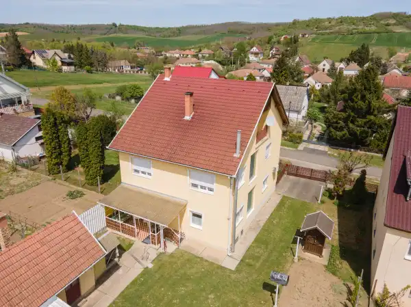 Eladó családi ház, Bánk 6 szoba 190 m² 76.9 M Ft