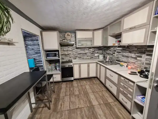 Eladó családi ház, Baracs 4 szoba 130 m² 39.5 M Ft