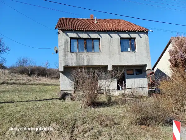 Eladó családi ház, Bátonyterenye 3 szoba 168 m² 9.99 M Ft