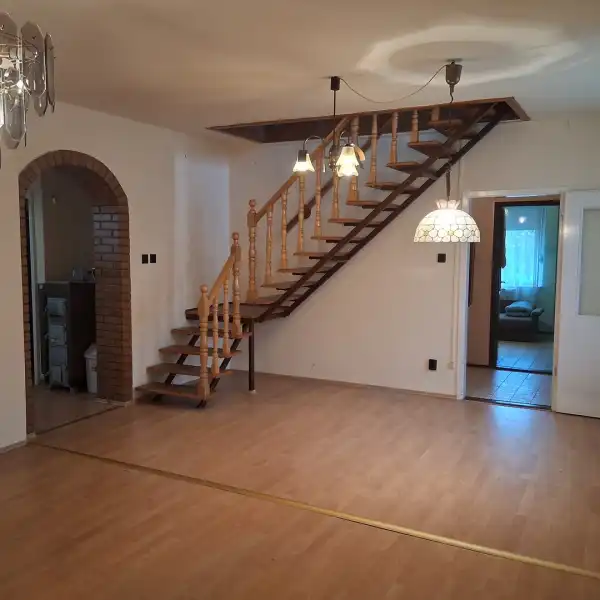 Eladó családi ház, Békéscsaba 6 szoba 178 m² 54.4 M Ft