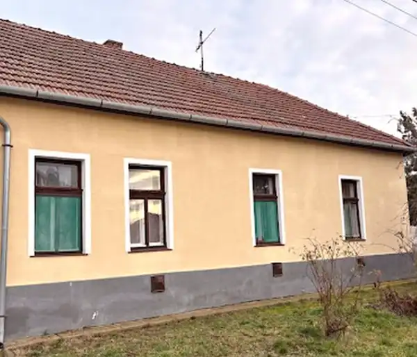 Eladó családi ház, Békéscsaba 3+1 szoba 100 m² 23.99 M Ft