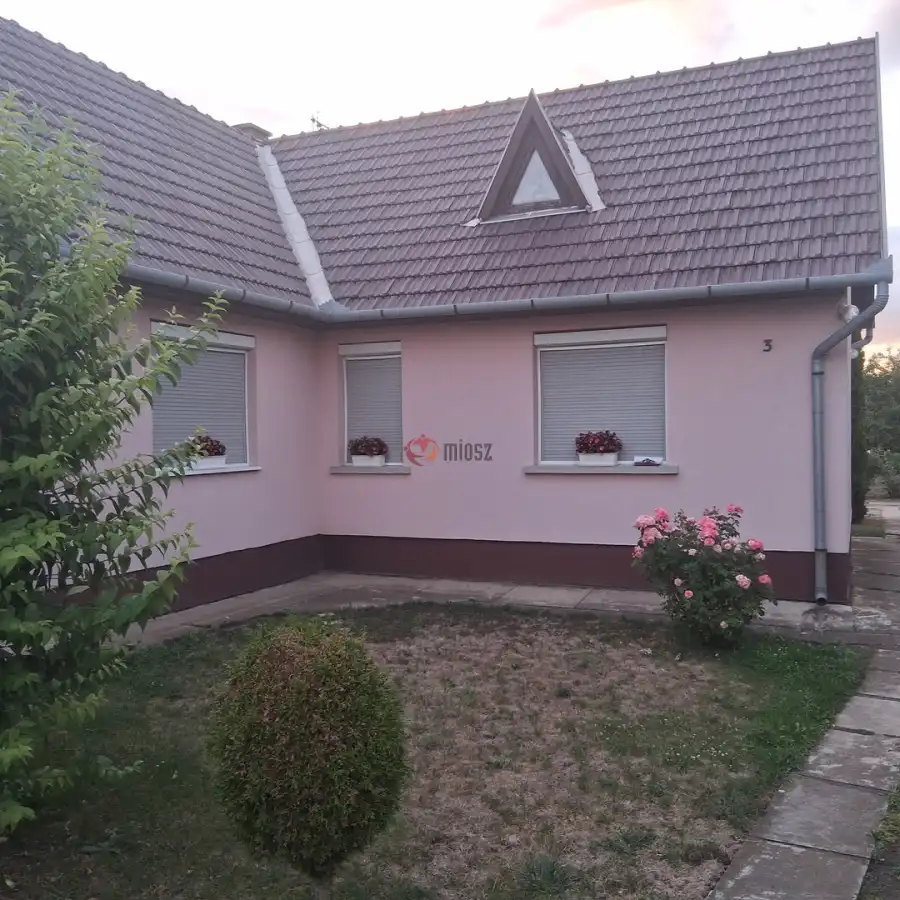 eladó családi ház, Békéscsaba