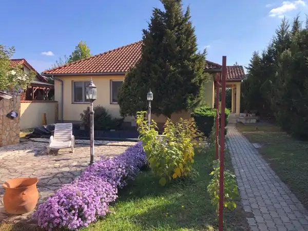Eladó családi ház, Békéscsaba 5 szoba 135 m² 88 M Ft