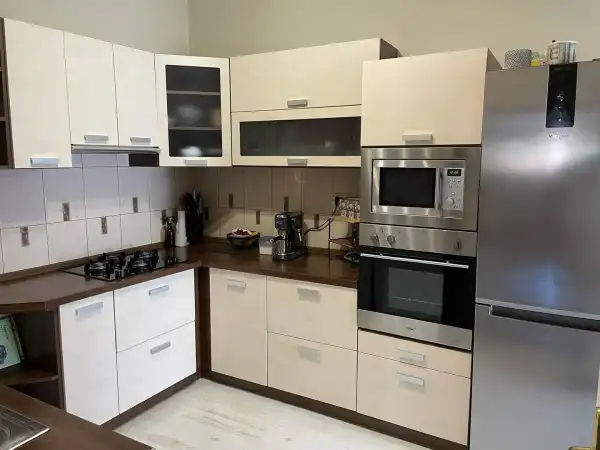 Eladó családi ház, Békéscsaba 6+1 szoba 220 m² 79.5 M Ft