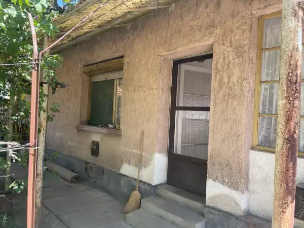 Eladó családi ház, Békéscsaba 2 szoba 85 m² 15.9 M Ft