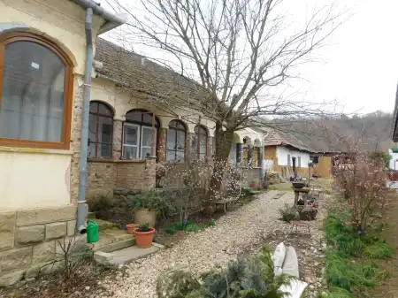 eladó családi ház, Bodony