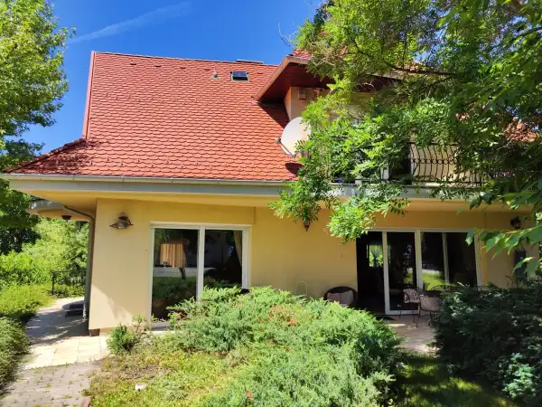 Eladó családi ház, Budapest, II. kerület 7 szoba 500 m² 299 M Ft
