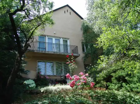 eladó családi ház, Budapest, III. kerület