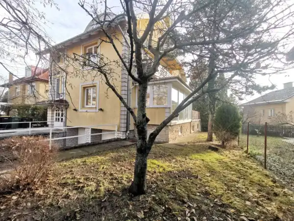 Eladó családi ház, Budapest, XI. kerület 11 szoba 307 m² 378 M Ft