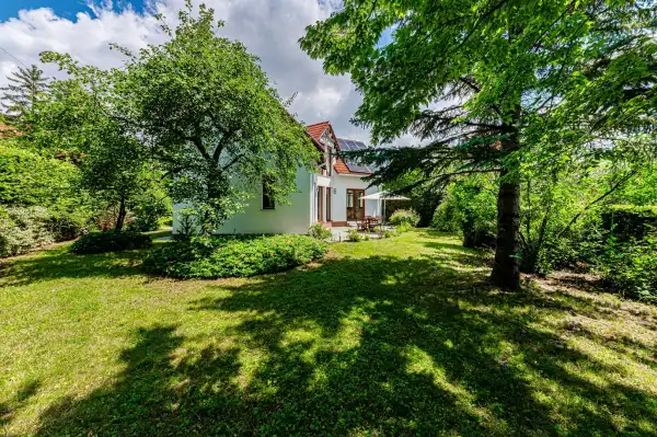 Eladó családi ház, Budapest, XII. kerület 5 szoba 250 m² 319 M Ft