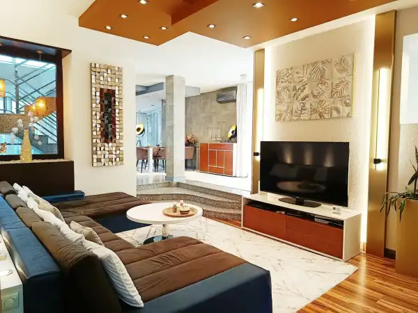 Eladó családi ház, Budapest, XIV. kerület 8 szoba 260 m² 309 M Ft