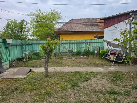 eladó családi ház, Budapest, XV. kerület