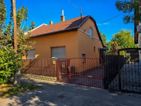 eladó családi ház, Budapest, XV. kerület