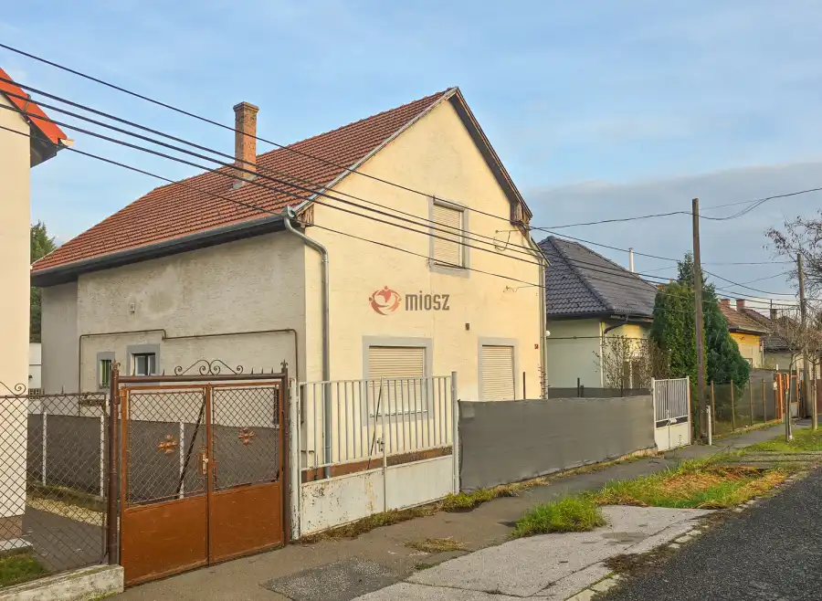 eladó családi ház, Budapest, XVI. kerület