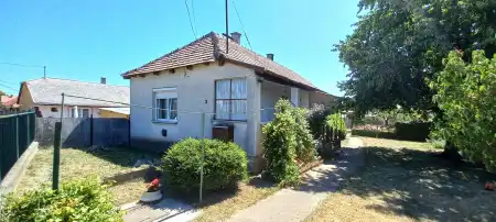 eladó családi ház, Csákvár