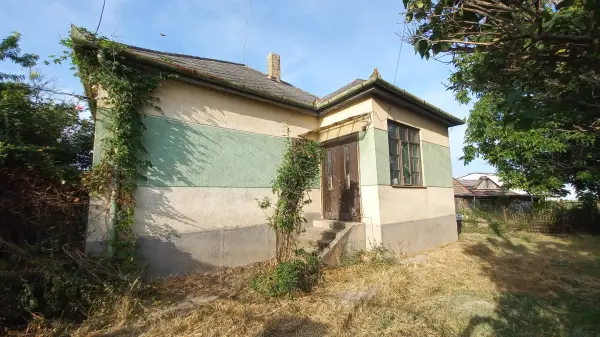 Eladó családi ház, Csákvár 2 szoba 80 m² 47.5 M Ft