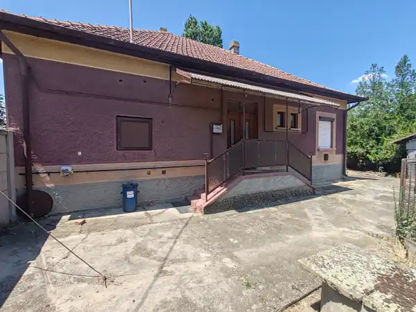 Eladó családi ház, Csanádapáca 3 szoba 120 m² 16 M Ft