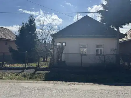 eladó családi ház, Cserháthaláp