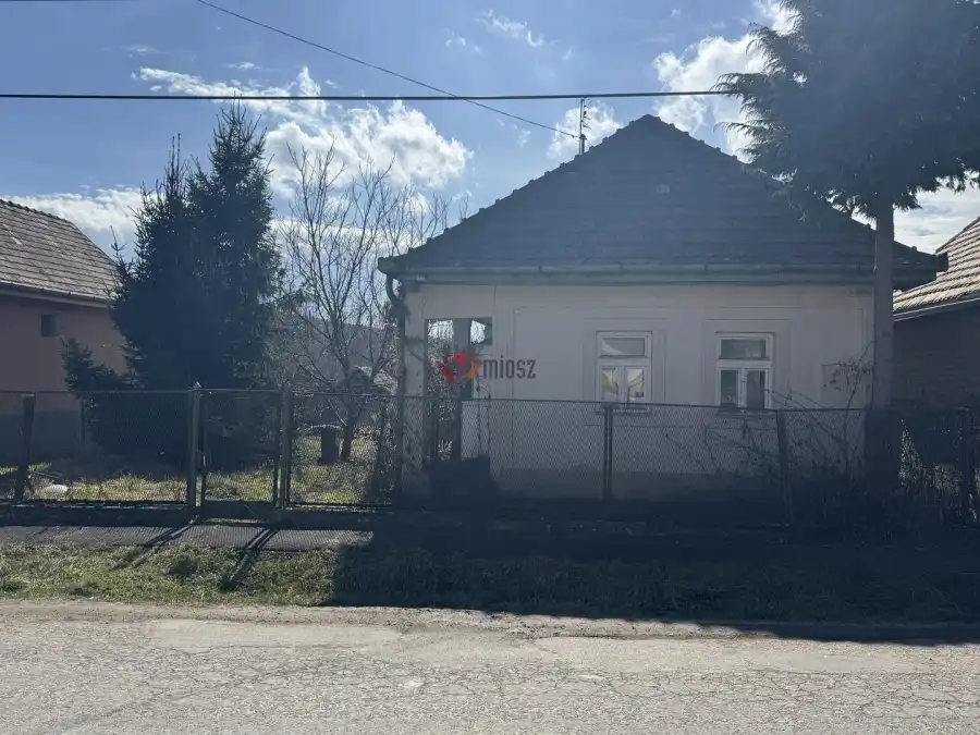 eladó családi ház, Cserháthaláp
