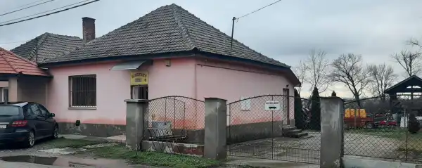 Eladó családi ház, Csobaj 2+1 szoba 80 m² 9.9 M Ft