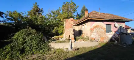 eladó családi ház, Csörög