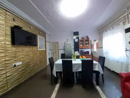 eladó családi ház, Csörög