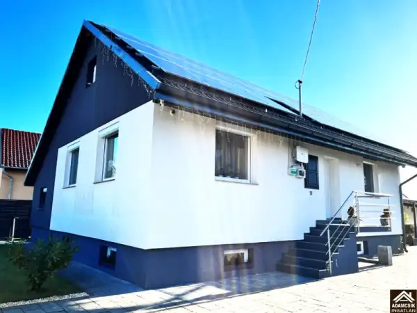 Eladó családi ház, Dabas 4 szoba 220 m² 165 M Ft