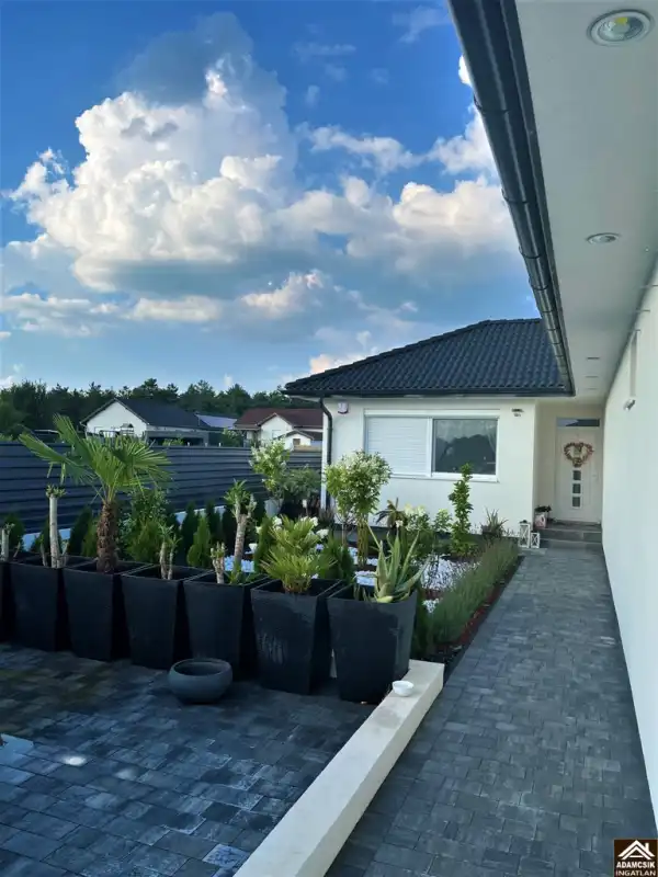 Eladó családi ház, Dabas 4 szoba 142 m² 145 M Ft