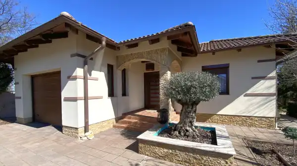 Eladó családi ház, Dabas 4 szoba 250 m² 169.999 M Ft