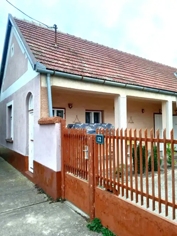 Eladó családi ház, Dabas 2 szoba 60 m² -0.01 M Ft