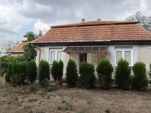 Eladó családi ház, Dánszentmiklós 3 szoba 77.9 M Ft